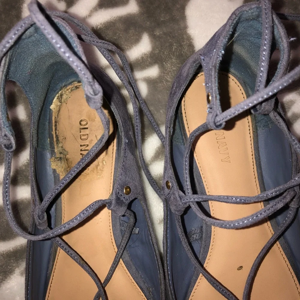 OLD NAVY LACE UP FLATS 7.5 - Picture 3 of 4